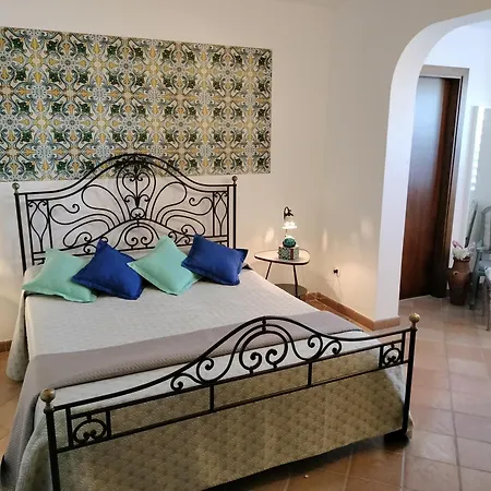 Acomodação com café da manhã  Donna Teresa Coast 3*